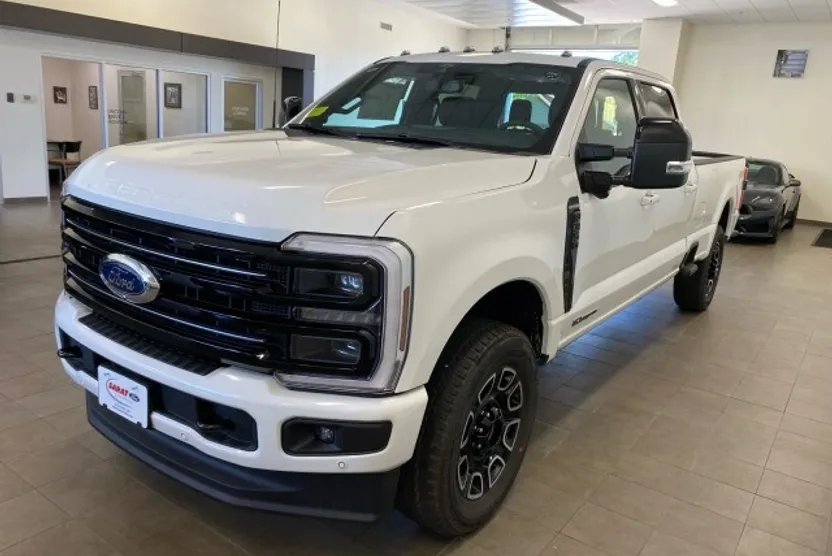 2026 Ford F-350 Platinum photo 1