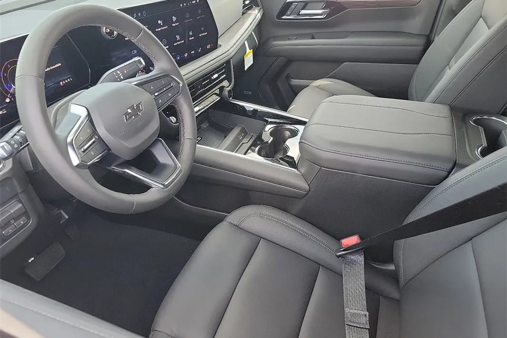 2026 Chevrolet Tahoe Z71 photo 1