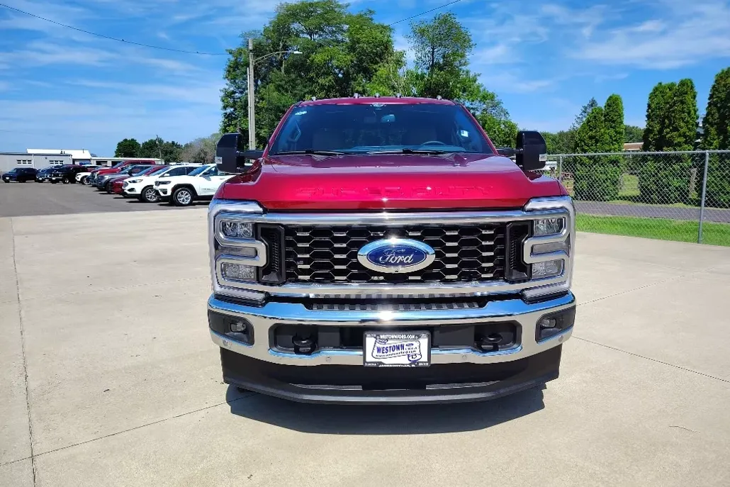 2025 Ford F-350 Lariat photo 1