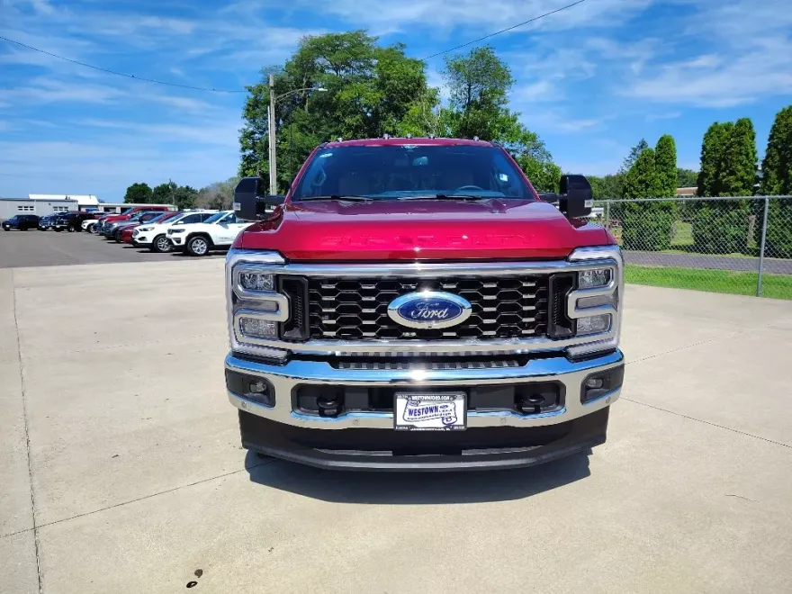 2025 Ford F-350 Lariat photo 1