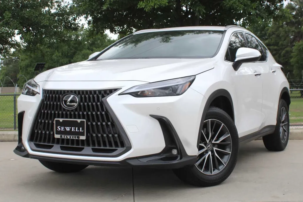 2025 Lexus NX 250 photo 1