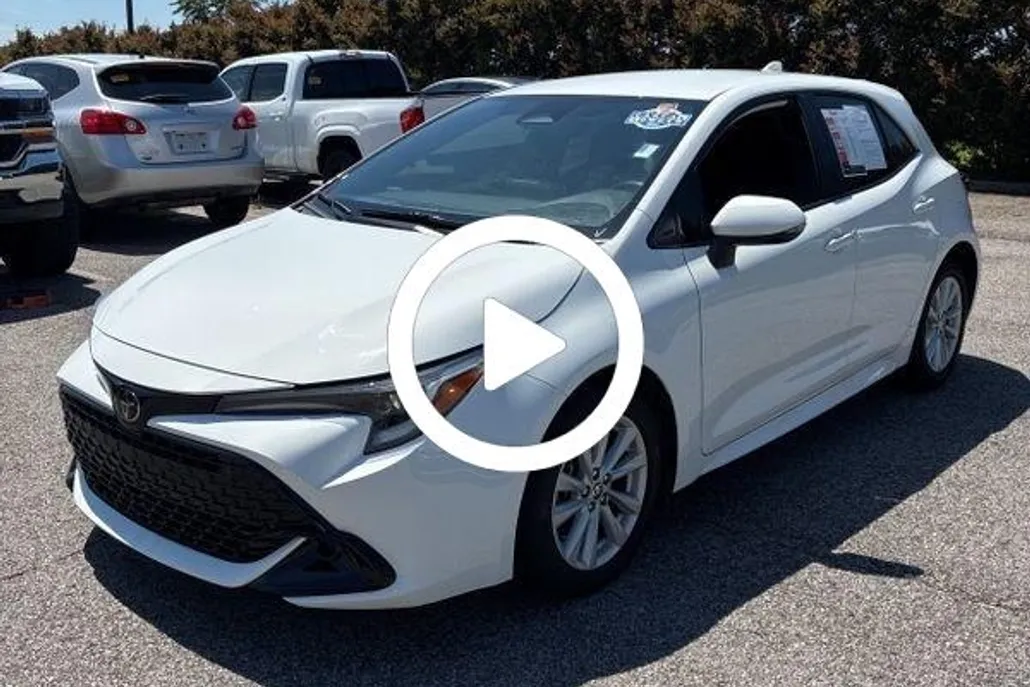 2024 Toyota Corolla SE photo 1