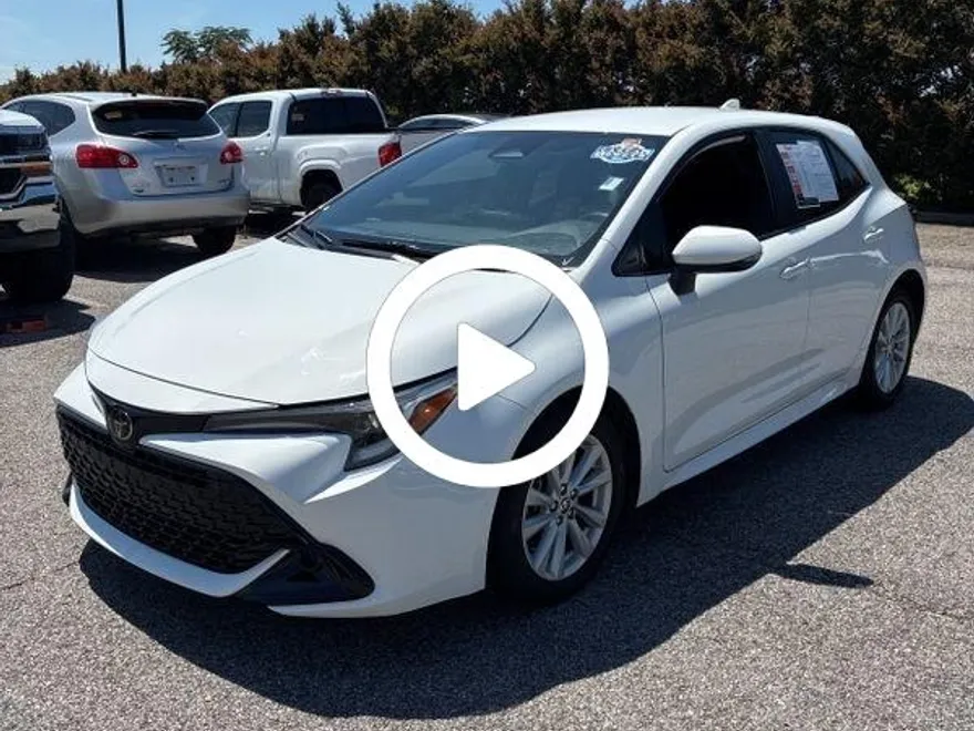 2024 Toyota Corolla SE photo 1
