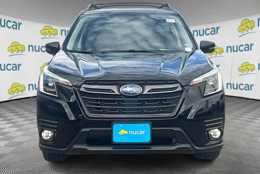 2023 Subaru Forester Limited photo 1