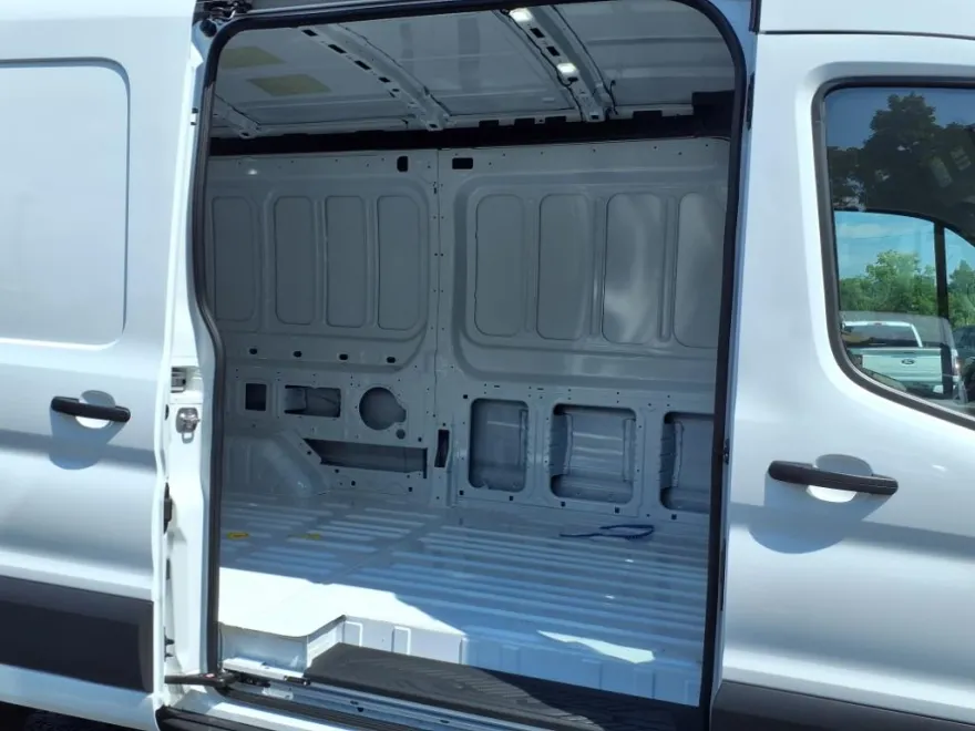 2025 Ford Transit Cargo Van photo 1
