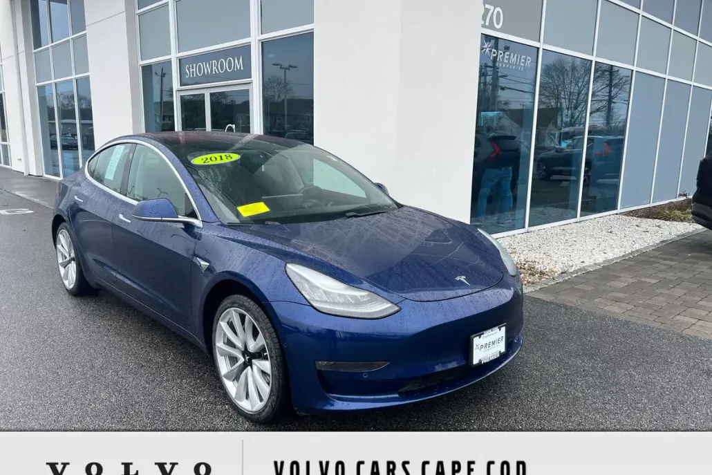2018 Tesla Model 3 Long Range photo 1