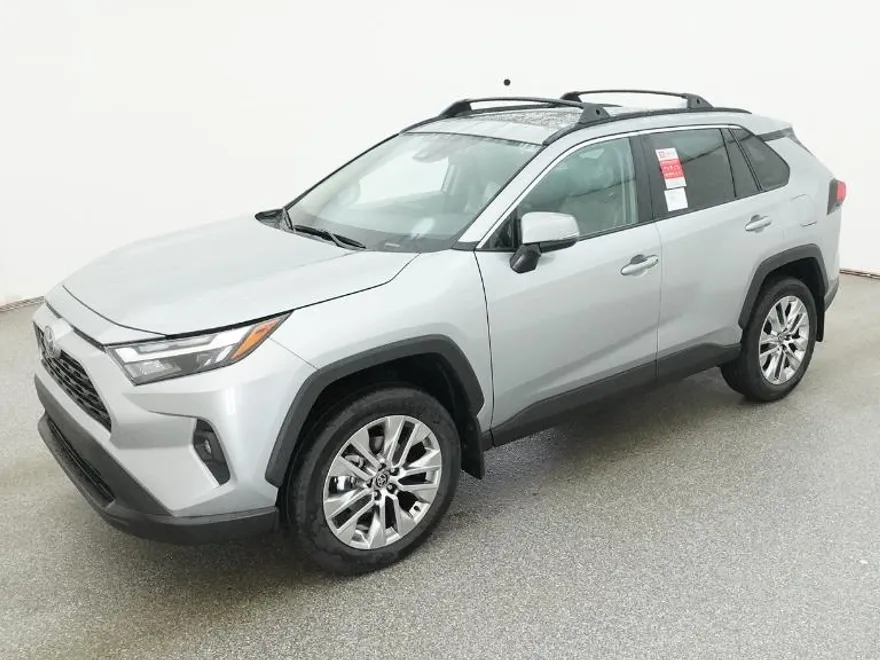 2025 Toyota RAV4 XLE Premium photo 1