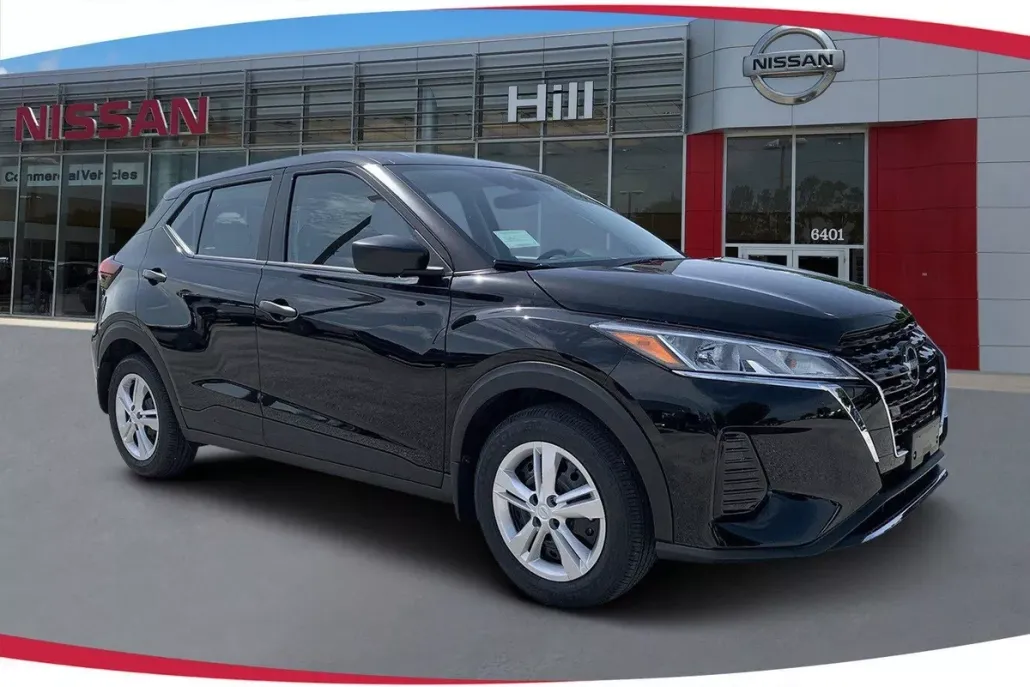 2025 Nissan Kicks Play S photo 1
