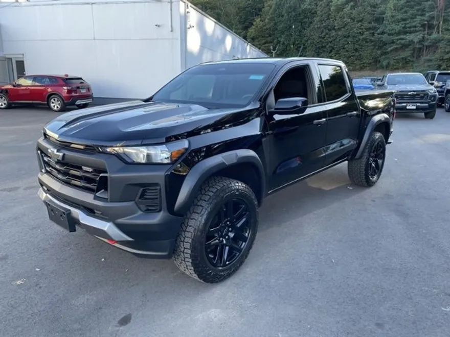 2023 Chevrolet Colorado Trail Boss photo 1