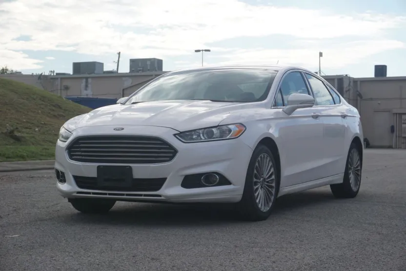 2016 Ford Fusion Titanium photo 1