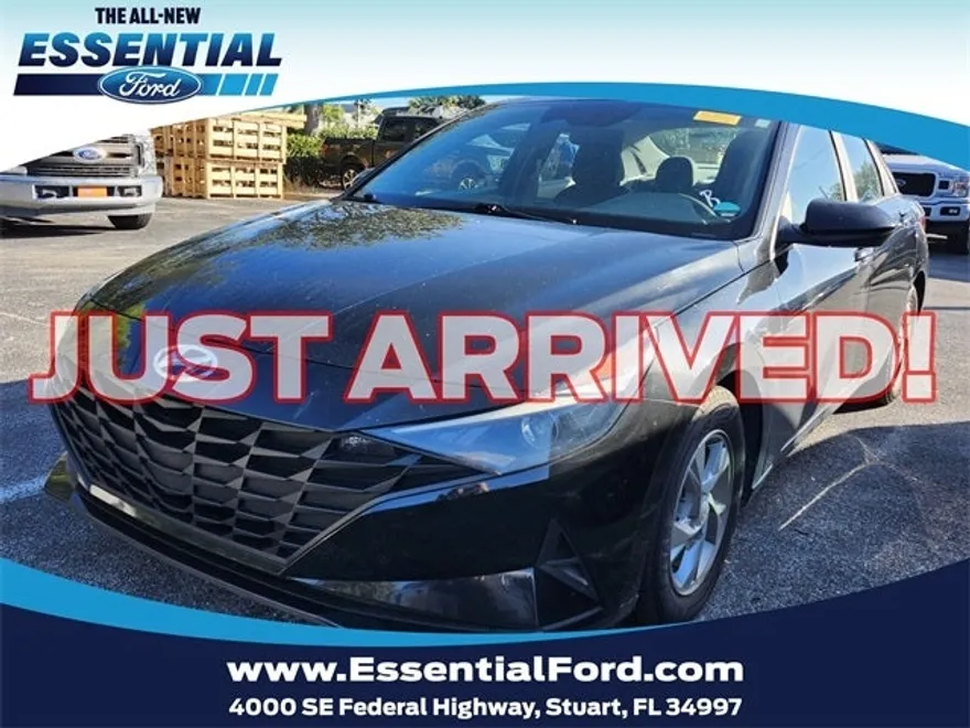 2022 Hyundai Elantra SE photo 1