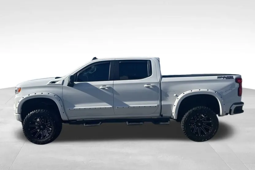 2023 Chevrolet Silverado 1500 RST photo 1