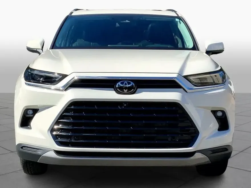 2025 Toyota Highlander Hybrid Limited photo 1