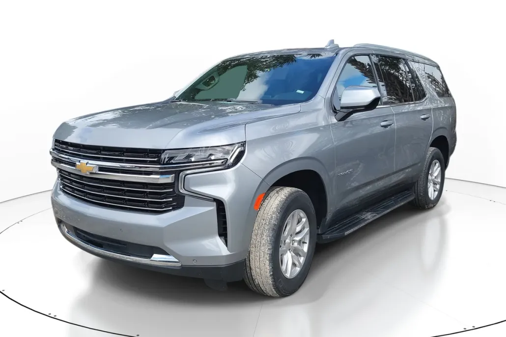 2023 Chevrolet Tahoe LT photo 1