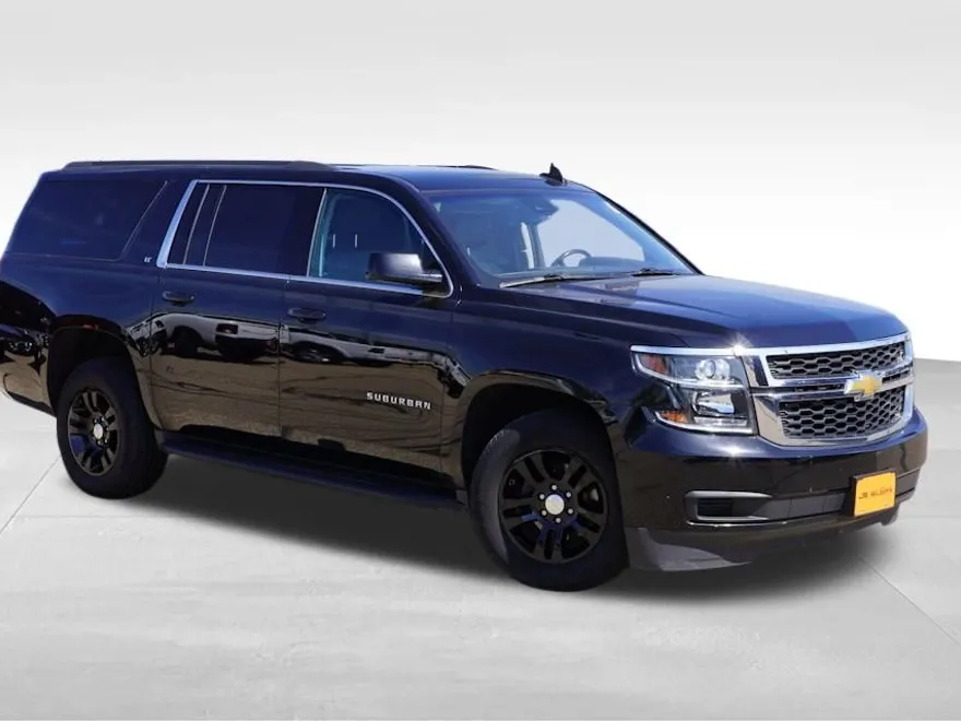 2018 Chevrolet Suburban LT photo 1