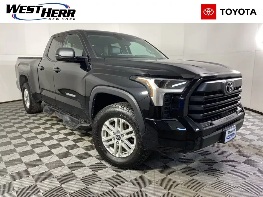 2022 Toyota Tundra SR5 photo 1
