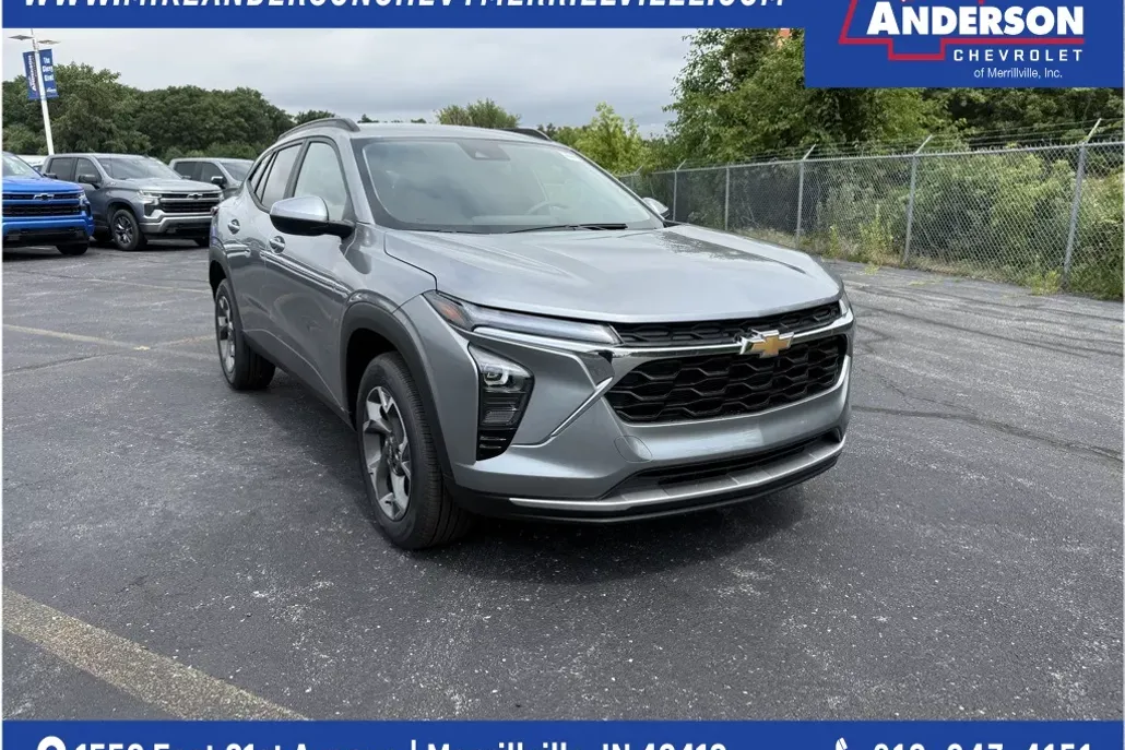 2025 Chevrolet Trax LT photo 1