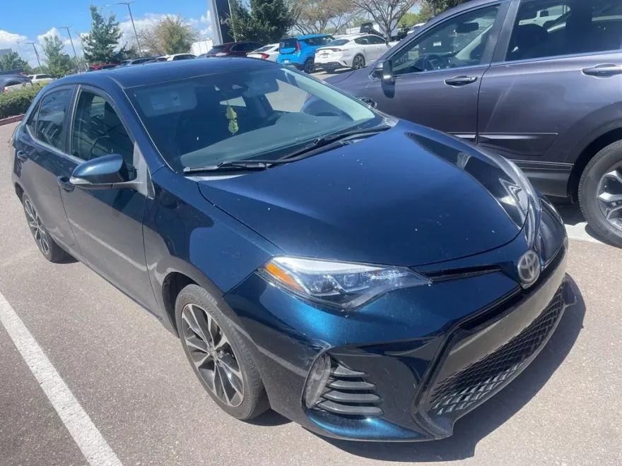 2019 Toyota Corolla L photo 1