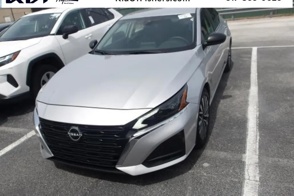 2024 Nissan Altima 2.5 SV photo 1