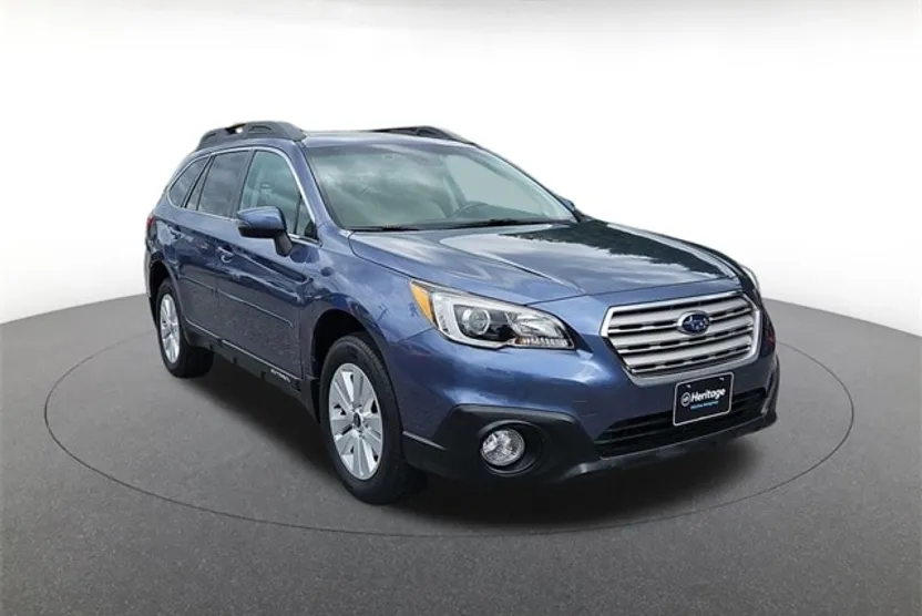 2017 Subaru Outback 2.5i Premium photo 1