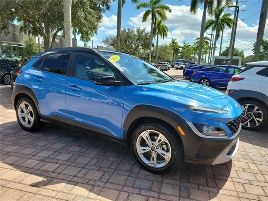2023 Hyundai Kona SEL photo 1