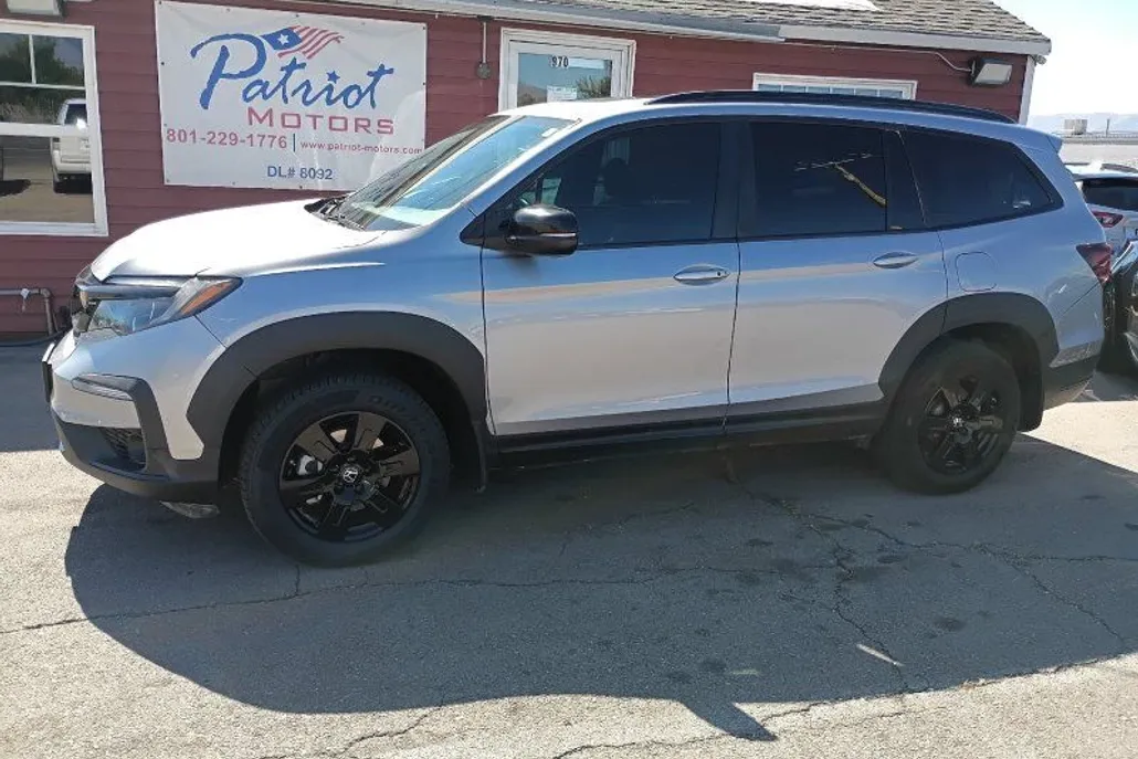 2022 Honda Pilot TrailSport photo 1