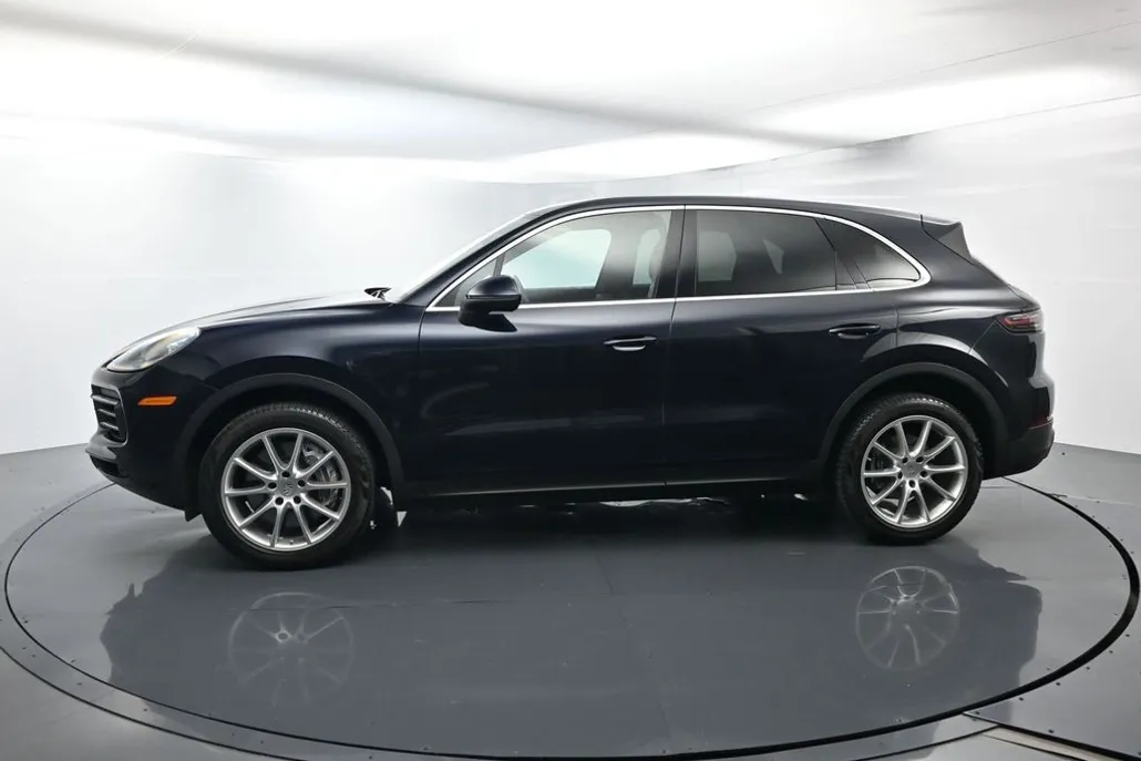 2021 Porsche Cayenne Base photo 1