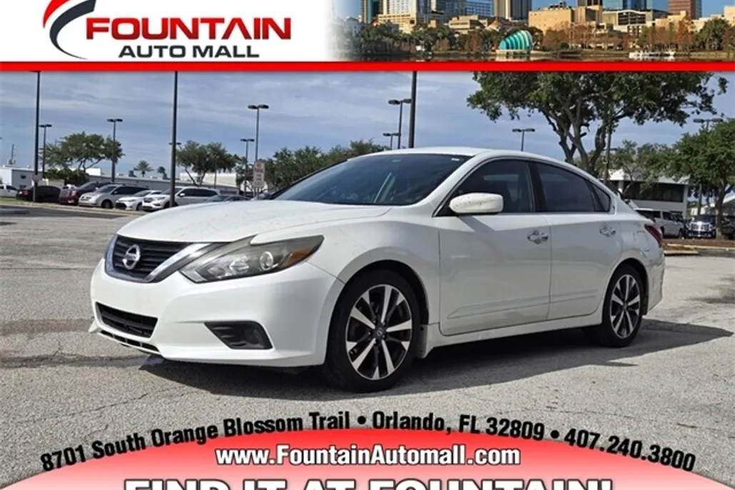 2017 Nissan Altima 2.5 SR photo 1
