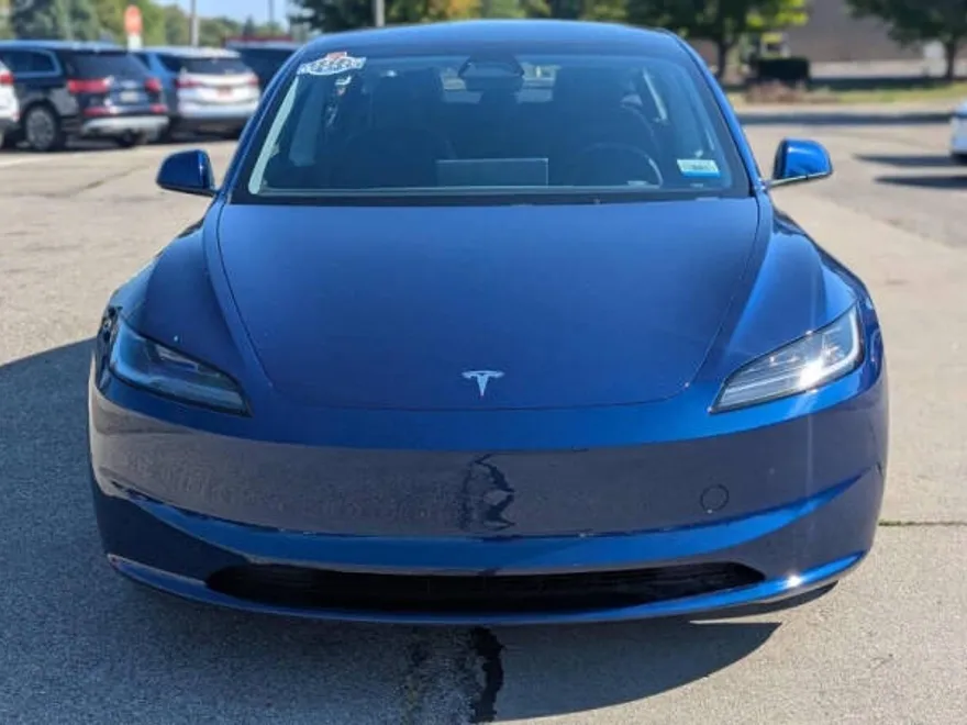 2025 Tesla Model 3 Long Range photo 1