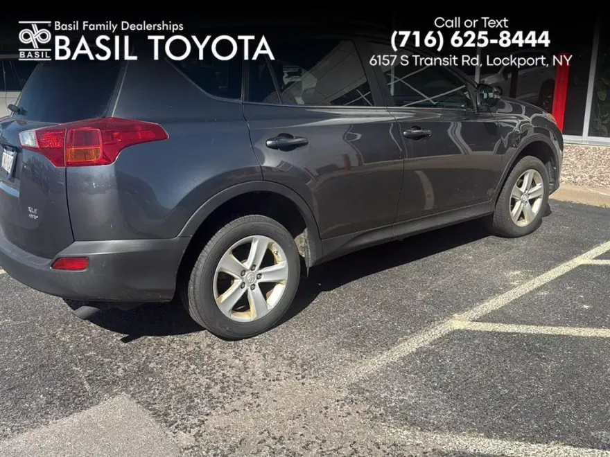 2013 Toyota RAV4 XLE photo 1
