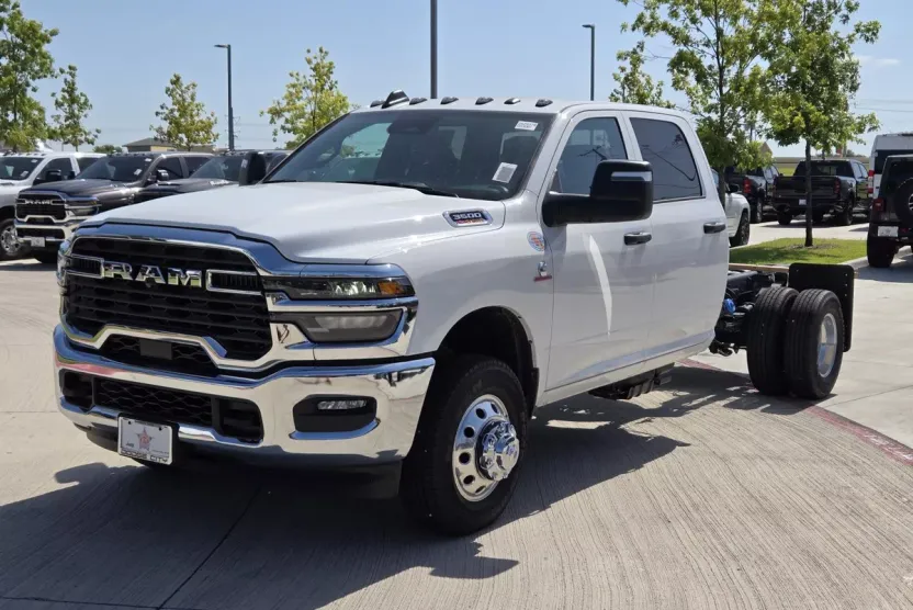 2025 Ram 3500 Tradesman photo 1