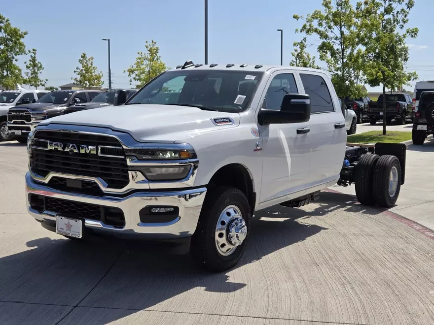2025 Ram 3500 Tradesman photo 1