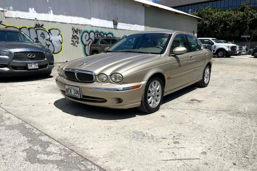 2003 Jaguar X-Type photo 1