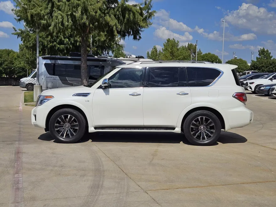 2019 Nissan Armada Platinum photo 1