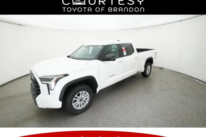 2025 Toyota Tundra SR5 CrewMax photo 1