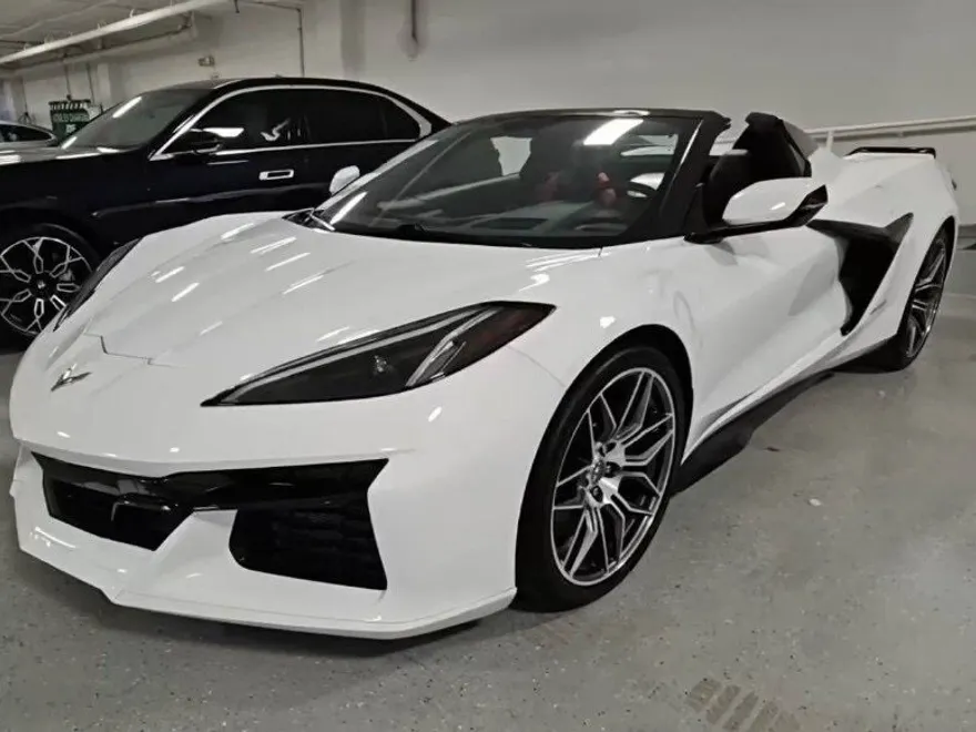 2023 Chevrolet Corvette Z06 2LZ photo 1