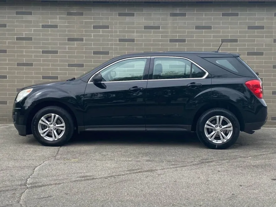 2013 Chevrolet Equinox LS photo 1