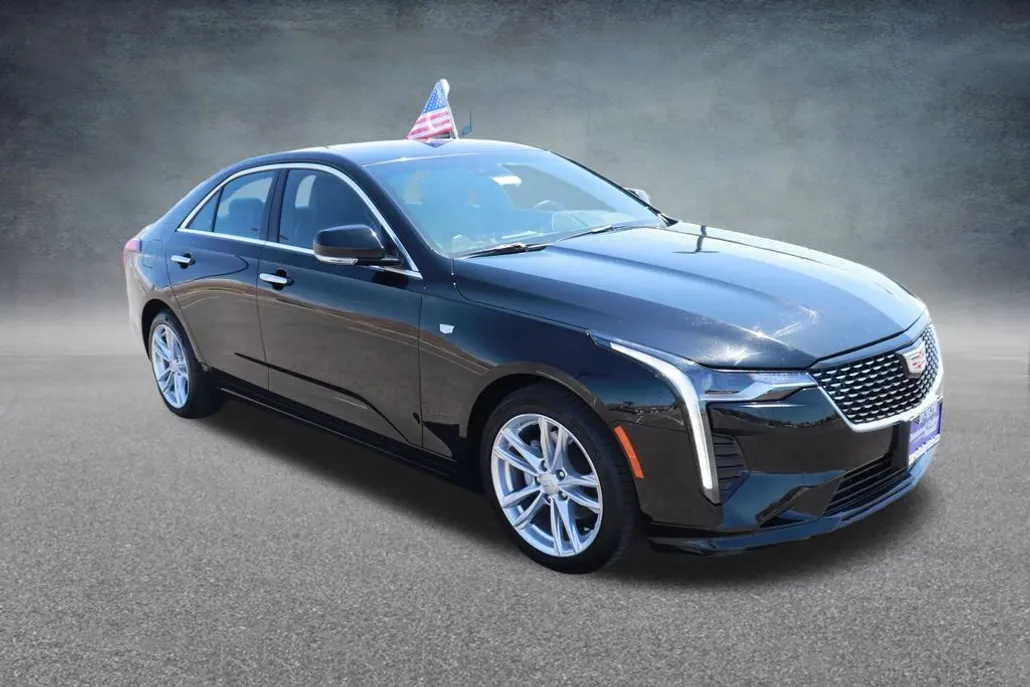 2024 Cadillac CT4 Luxury photo 1