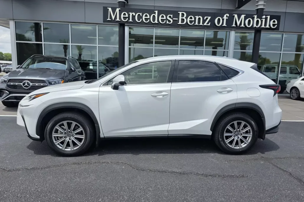 2021 Lexus NX 300 photo 1