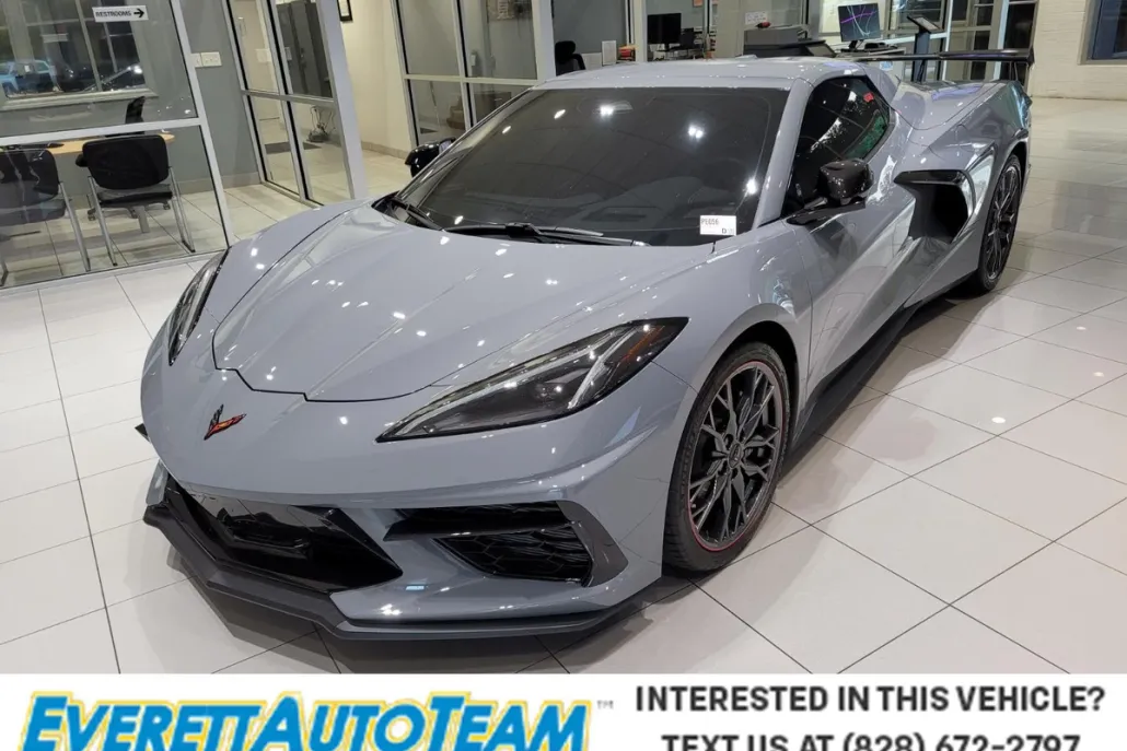 2025 Chevrolet Corvette Stingray 2LT photo 1