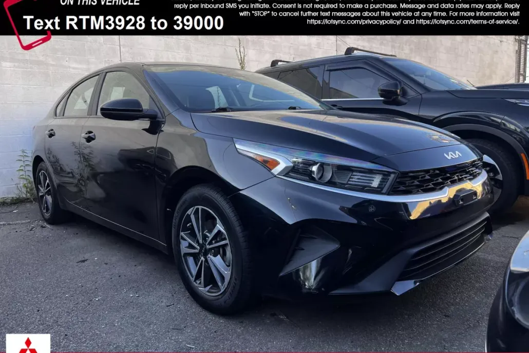 2022 Kia Forte LXS photo 1