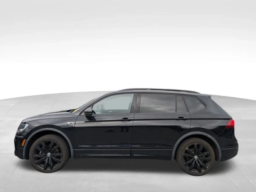 2021 Volkswagen Tiguan SE photo 1