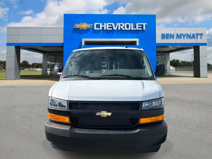 2025 Chevrolet Express Cargo 2500 photo 1
