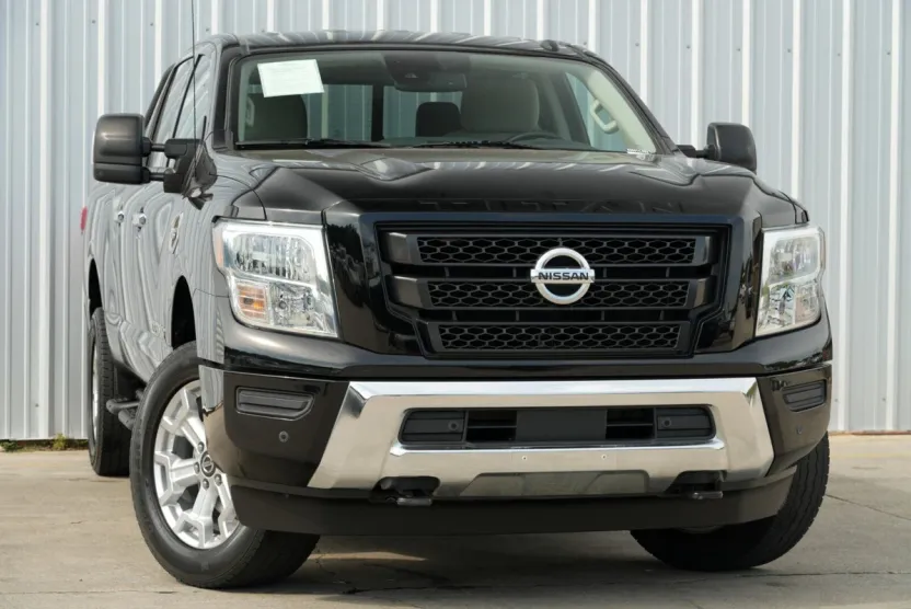 2021 Nissan Titan SV photo 1