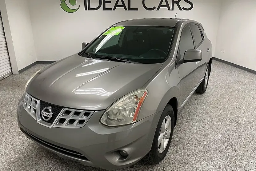 2013 Nissan Rogue S photo 1