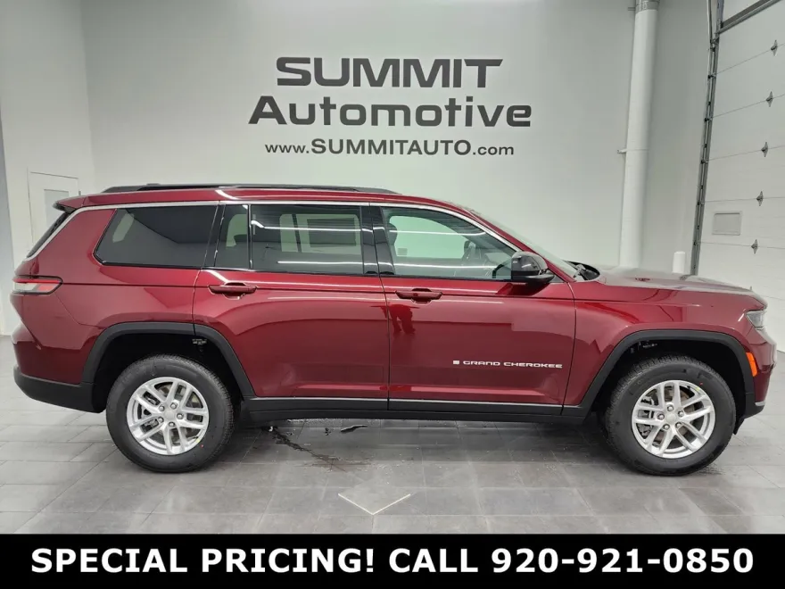 2025 Jeep Grand Cherokee Laredo photo 1
