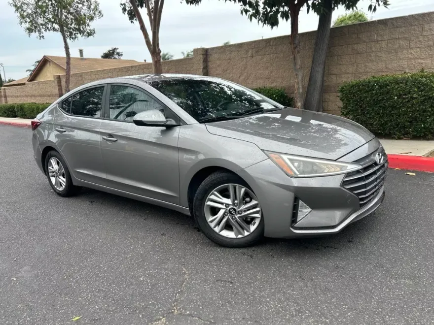 2020 Hyundai Elantra Value Edition photo 1