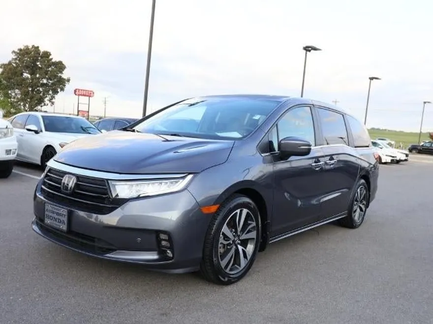 2023 Honda Odyssey Touring photo 1