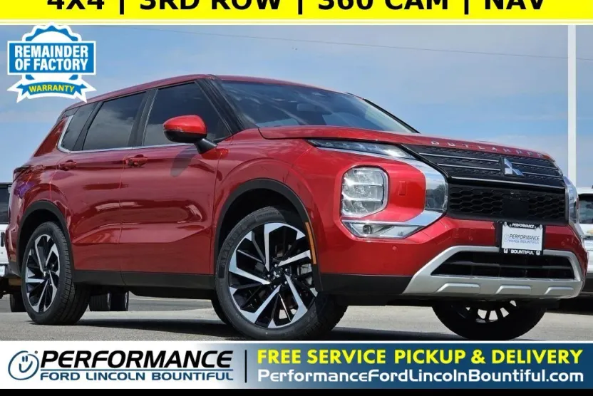 2023 Mitsubishi Outlander SE photo 1