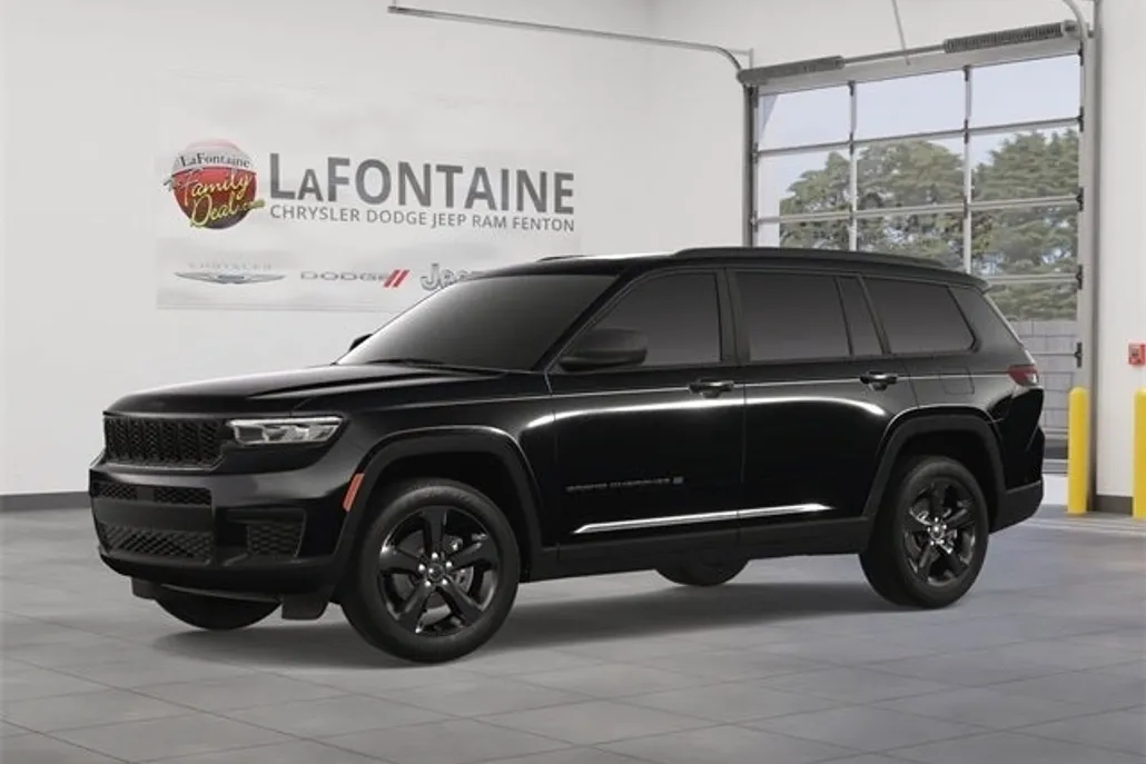 2025 Jeep Grand Cherokee Altitude photo 1